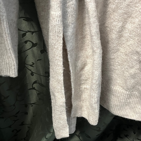 V-Neck Beige Sweater - Picture 7 of 7